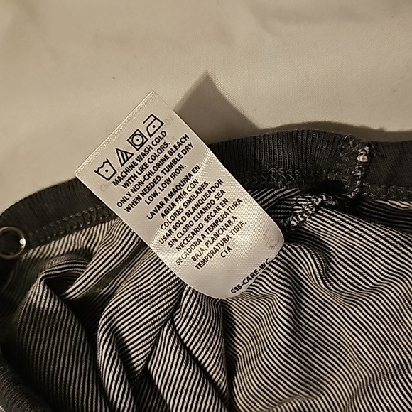 NWOT 2 Garanimals Short Sleeve Onesies for Baby Boys 0-3 Months - Picture 9 of 9